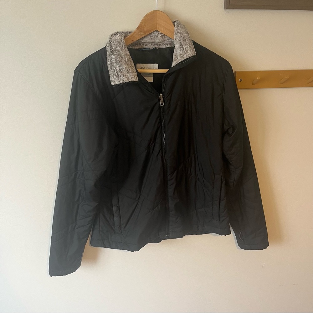 Columbia Black Jacket with Plush Gray Interior, size M